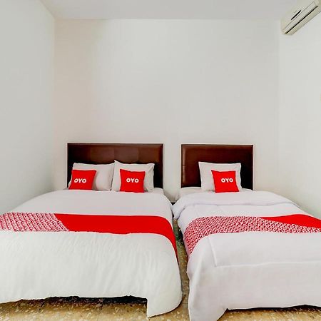 OYO 3341 Ten Guest House Bandung Exterior foto