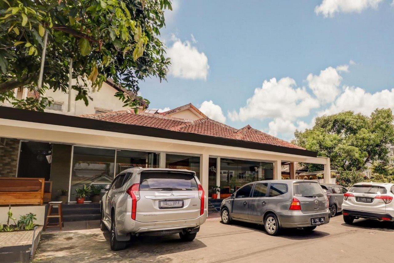 OYO 3341 Ten Guest House Bandung Exterior foto